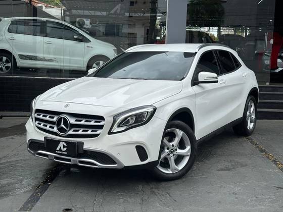 MERCEDES-BENZ GLA 200 1.6 CGI FLEX ADVANCE 7G-DCT